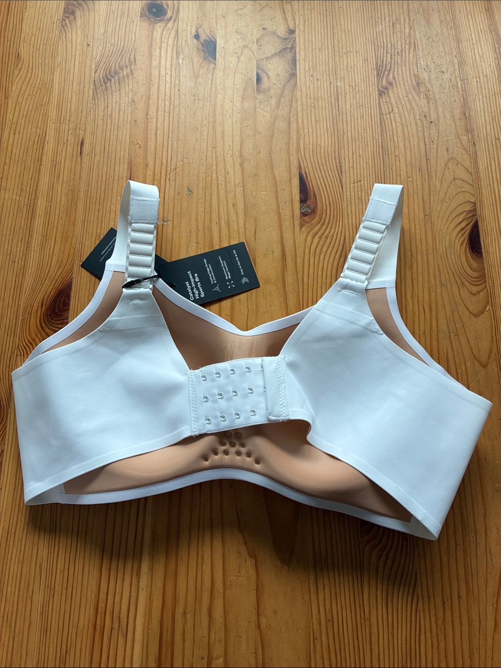 knix Catalyst high-impact Wireless Bra in White - Picture 3 of 3